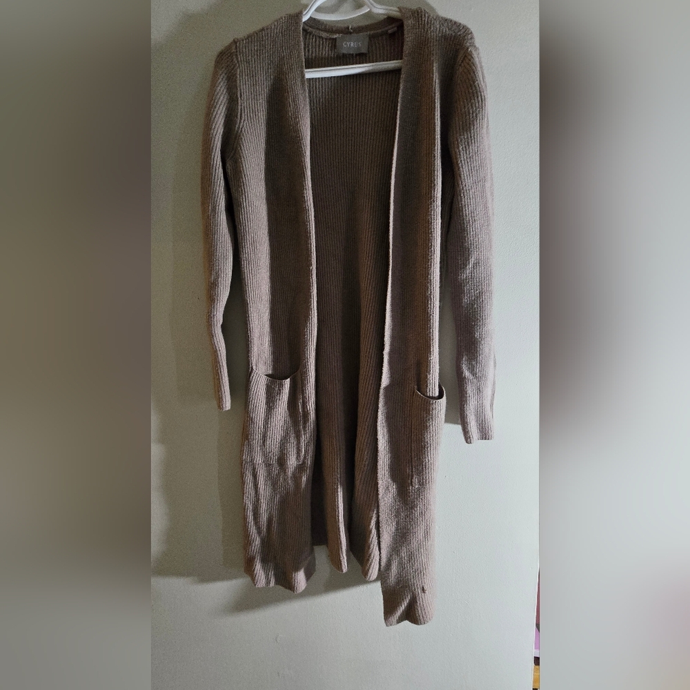 Cyrus Ribbed Knit Sweater in Taupe